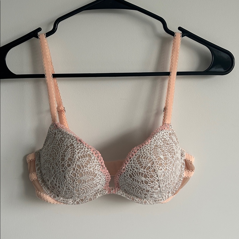 Victoria's Secret Padded Demi Lace Bra 32B